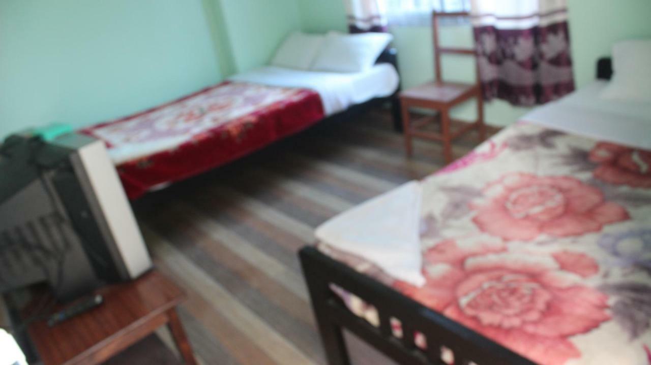 Harry Guest House & Restaurant Ποκάρα Εξωτερικό φωτογραφία